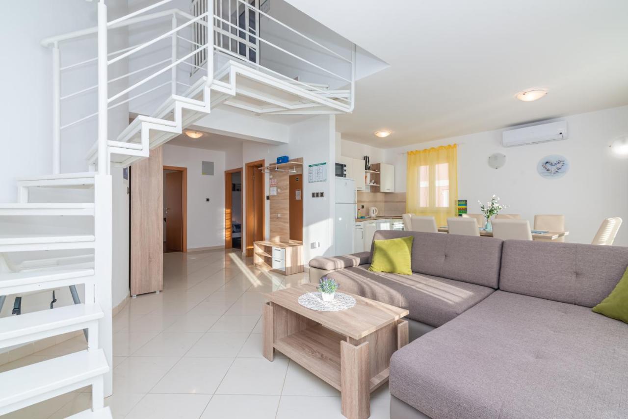 Apartment Mimoza 5, Baska, Krk Екстериор снимка