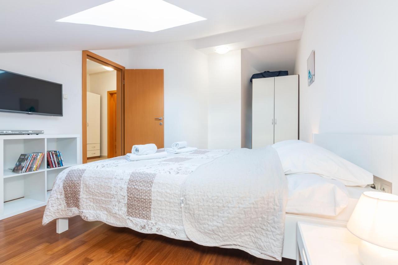Apartment Mimoza 5, Baska, Krk Екстериор снимка