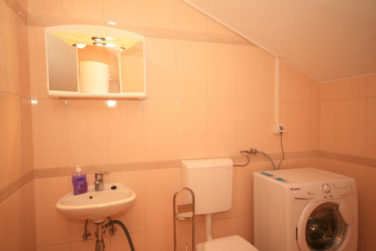 Apartment Mimoza 5, Baska, Krk Екстериор снимка