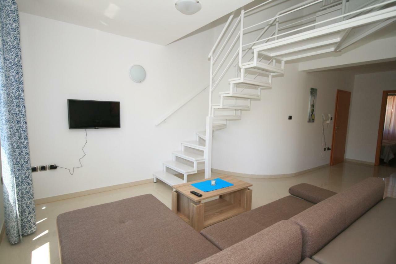 Apartment Mimoza 5, Baska, Krk Екстериор снимка